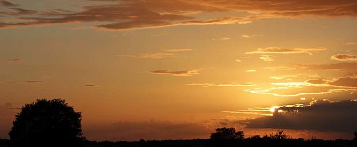 Location photo Le Moulin, France sunset Location photo Le Moulin, France sunset